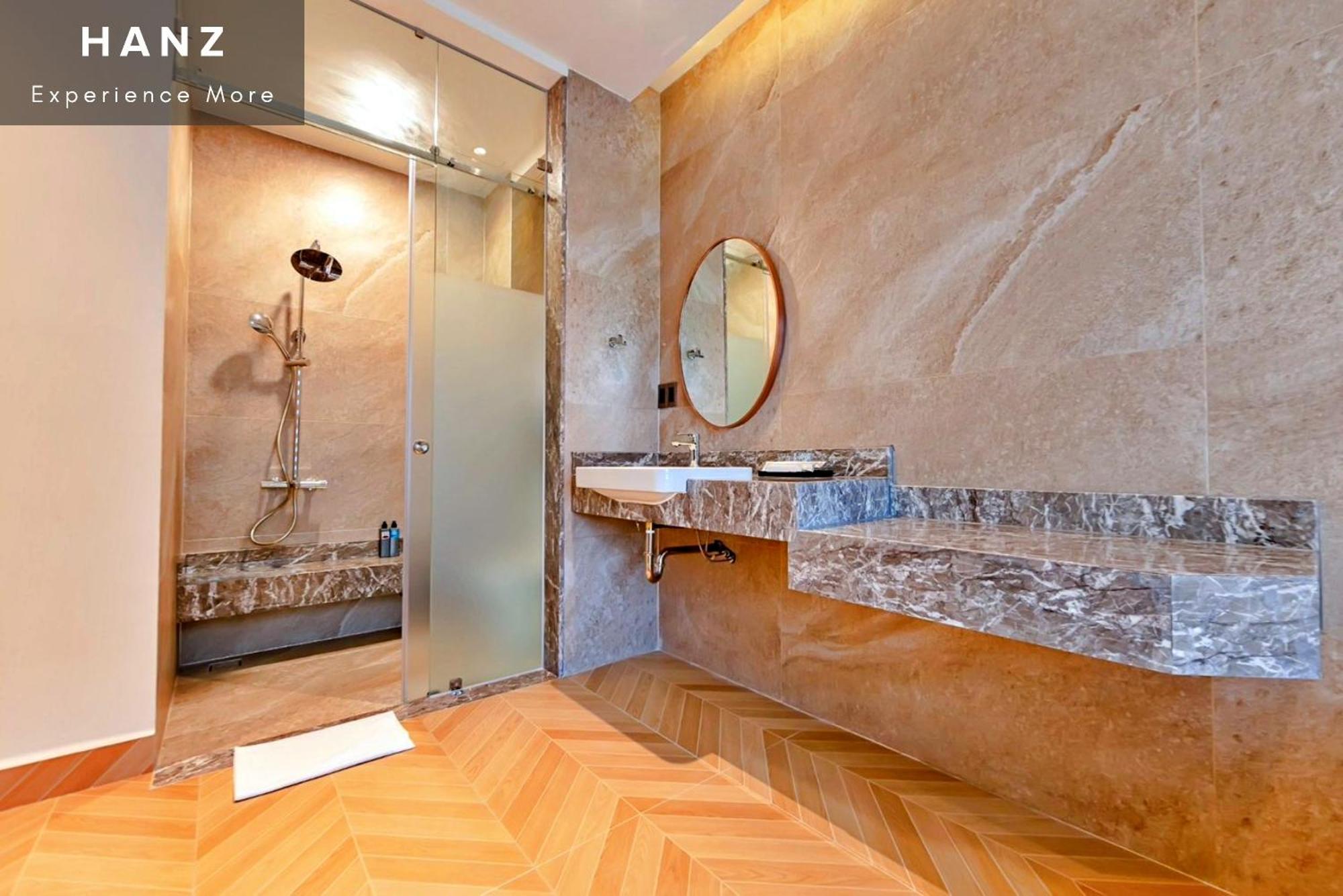 S79 My My 2 Hotel